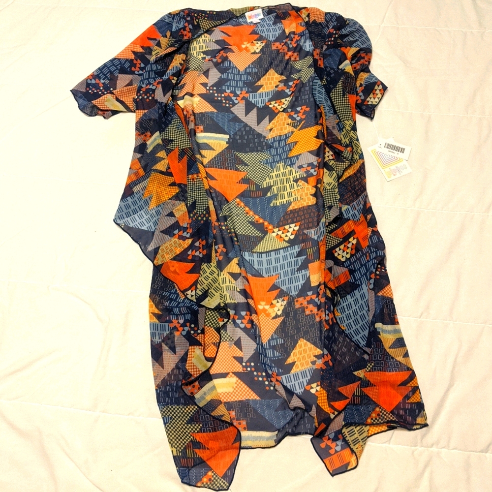 NWT Lularoe Shirley - Small